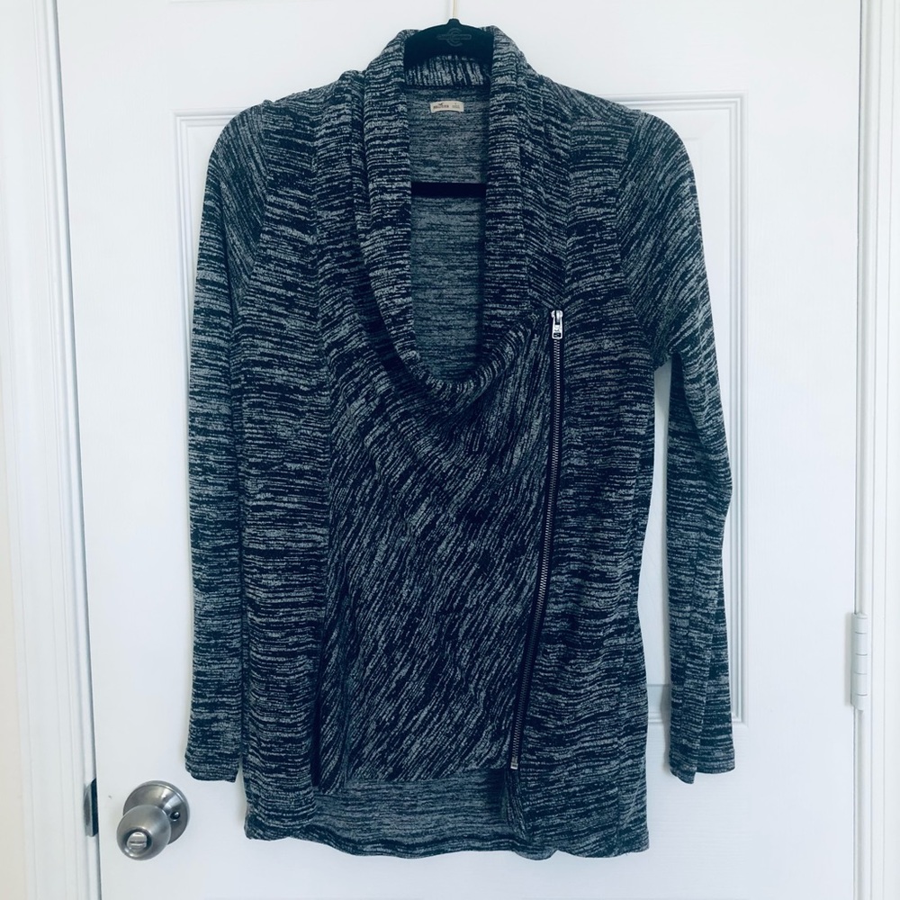Hollister zip up sweater